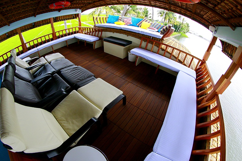 Houseboat Image 4